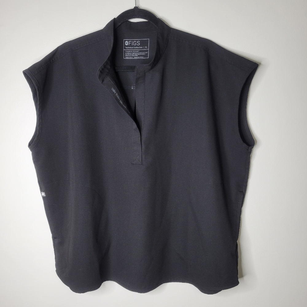 Figs Black Sleeveless Medical Scrub Top